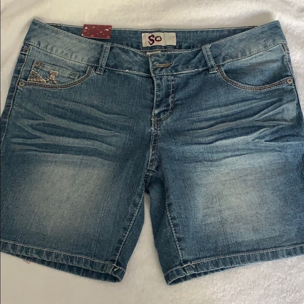 Adorable jean  shorts NWT size 11